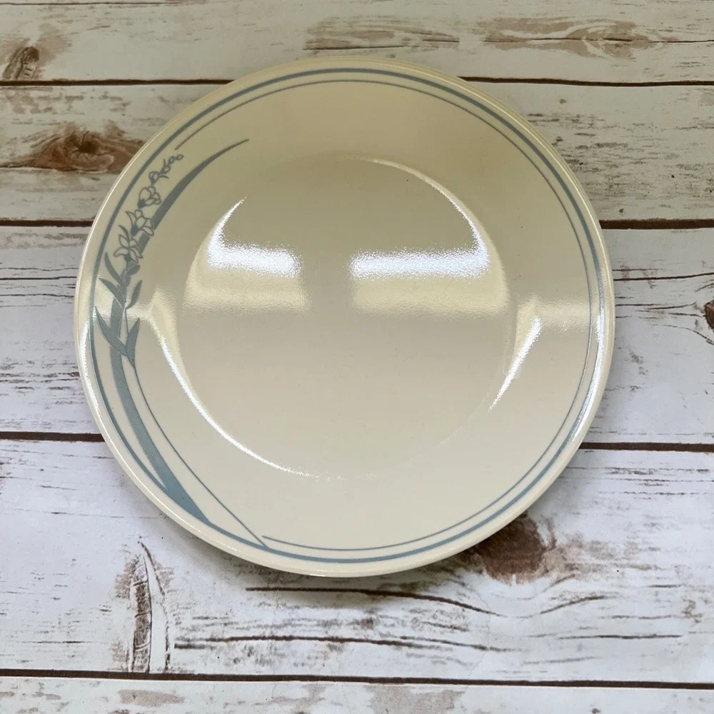 Corelle Dinner Plates Cream Blue Country Cornflower Set of 4 10.25